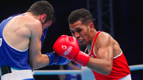Хавиер Ибаниес отпадна на осминафиналите на Световното по бокс