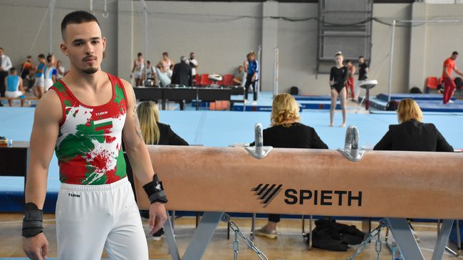 Божидар Златанов завоюва титлата в многобоя на Държавното по спортна гимнастика