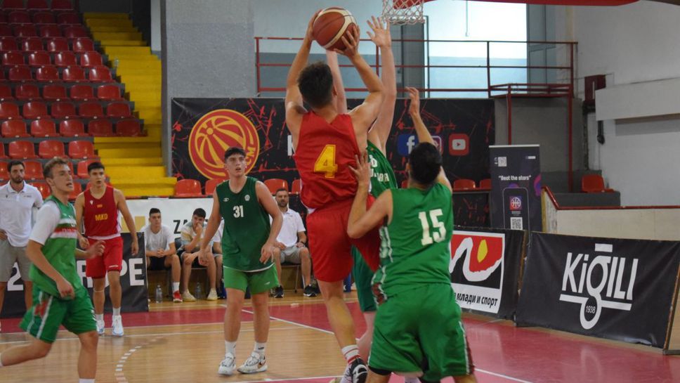 Момчетата U16 започнаха с победа в контролите