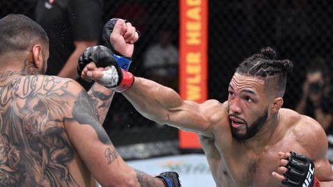 Кевин Лий отнесе брутален събмишън в завръщането си в UFC