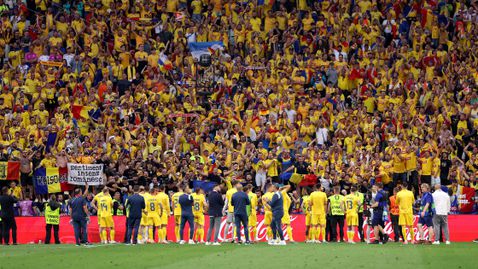 Румънските футболисти поздравиха феновете си