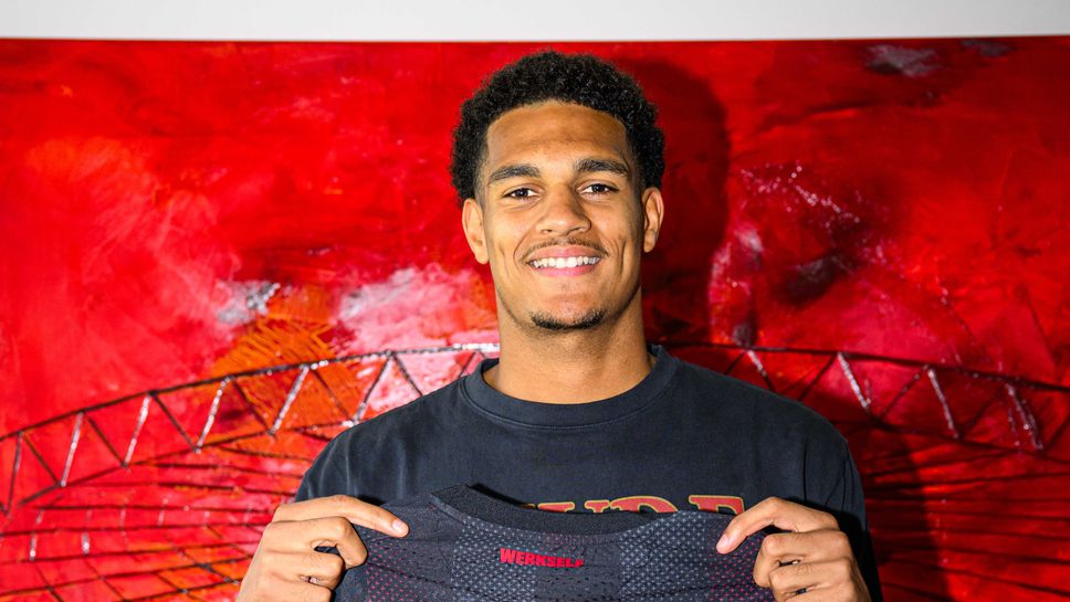 Байер Леверкузен официално обяви трансфера на Джаръл Куанса от Ливърпул