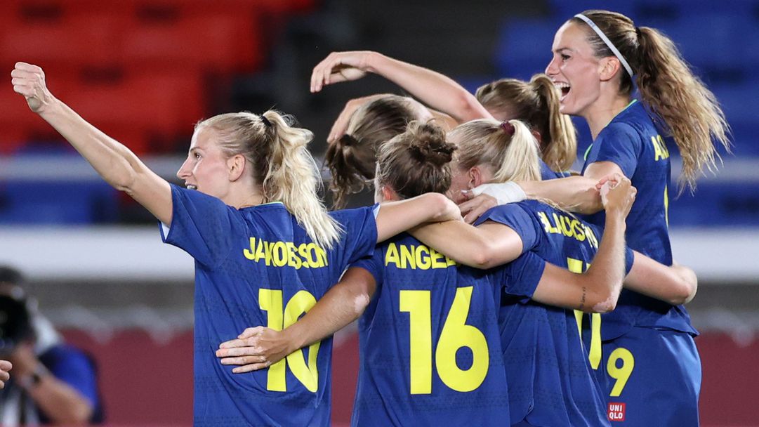 Швеция излъга Австралия с куриозен гол и 5 години по-късно пак е на финал