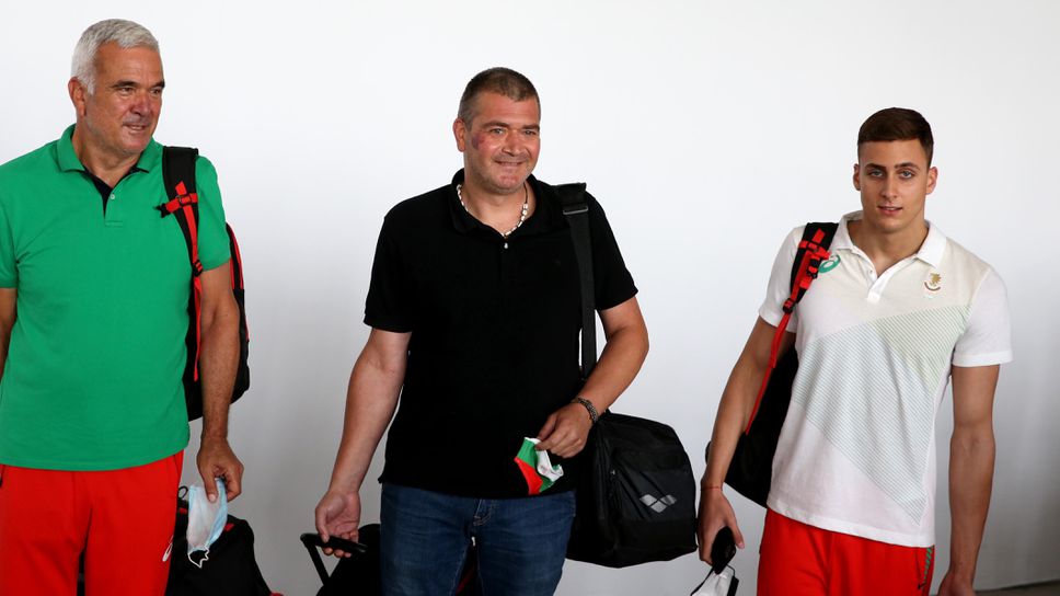 Националният отбор по плуване провежда ежегодния си лагер през месец