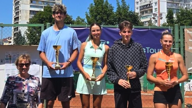България завърши с титла, второ и трето място на турнир от ITF в София