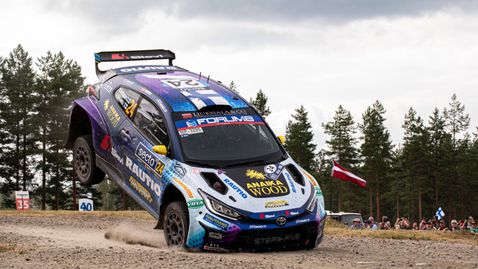 Ядосаният Латвала отново в челото на WRC2, Грязин вече е пети в RC2