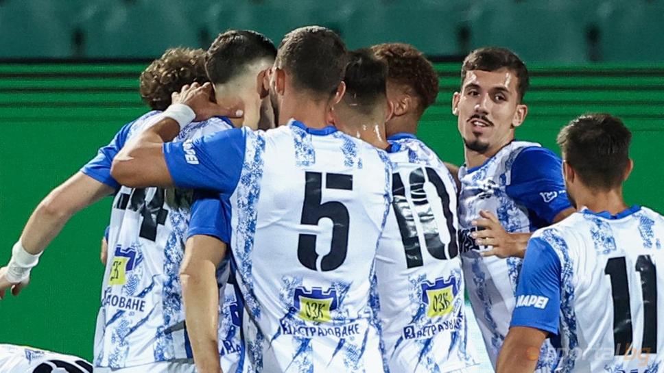 Дунав 1:0 Локомотив (София), Апостолов откри от дузпа