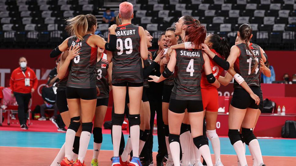 Сърбия и Турция ще спорят за титлата на Европейското първенство по волейбол за жени