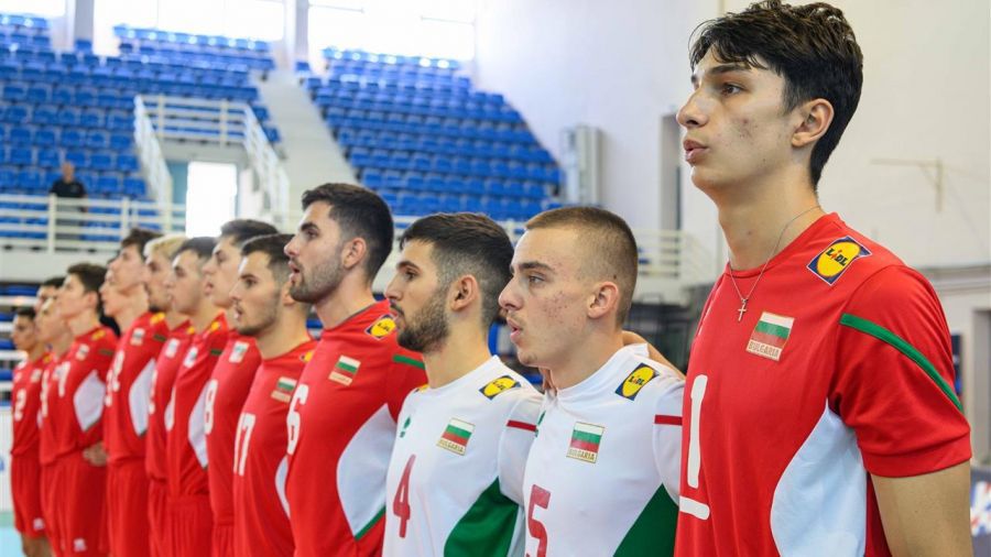 България е на мач от полуфиналите на Европейското под 20 години