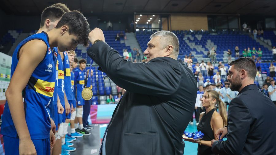 Любо Ганев: От FIVB ни благодариха за прекрасната организация