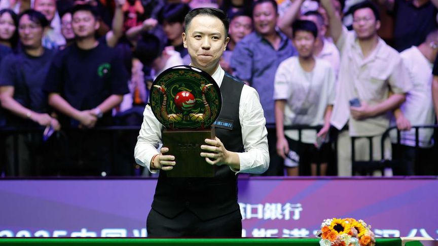 Сяо Гуодонг се изкачи до рекордното за кариерата си осмо