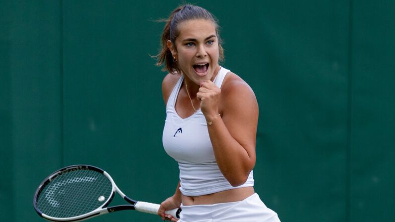 Йоана Константинова се класира за втория кръг на двойки при