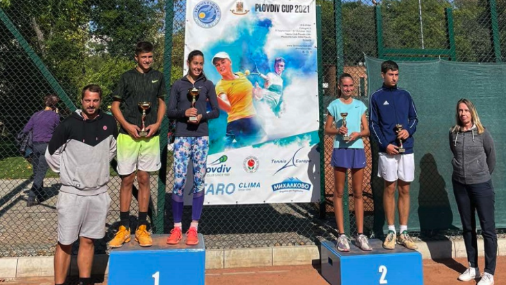 Александър Василев и Елизара Янева са шампиони в Тенис Европа в Пловдив