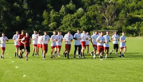 Наредиха програмата на Ком