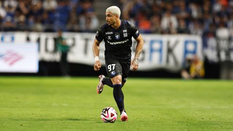 Новият треньор на Гамба Осака стопира евентуален трансфер на Уелтон в Левски