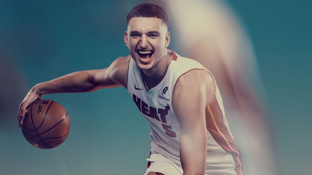 Никола Йович подписа нов договор с Маями Хийт