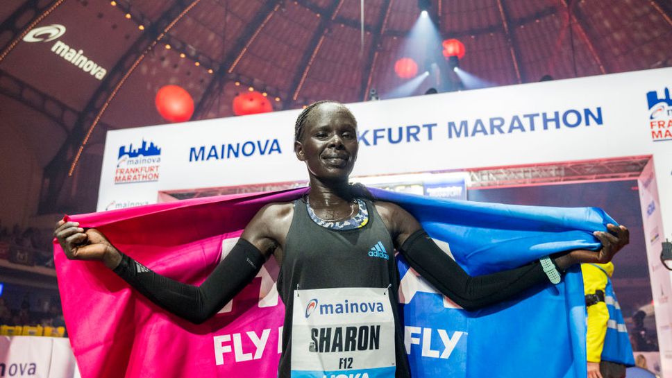 Кенийско дуо оглавява най-силното женско състезание в историята на маратона във Франкфурт