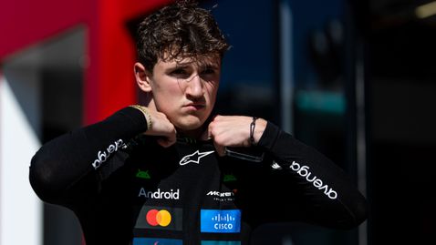 Макларън изненадващо се раздели с водещ пилот от своята академия