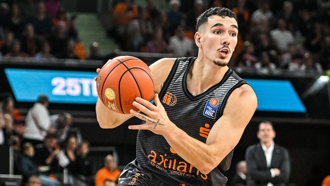 Йoрдан Минчев с 11 точки при загуба на Кемниц в Германия, победа за Костадинов в Испания