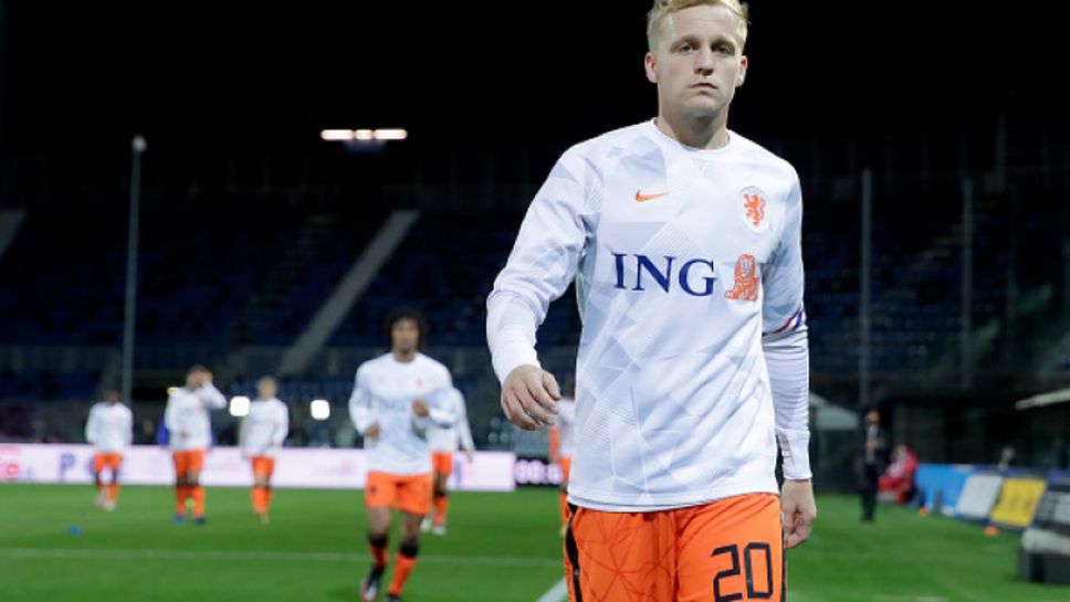 Ван де Бек изравни за Нидерландия след многоходова атака