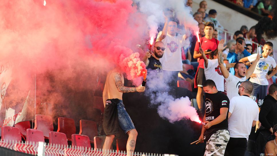 Локомотив (Сф) извади вечна членска карта на свой фен