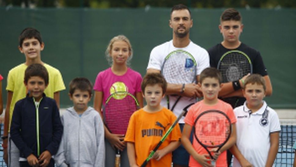 Открит урок по тенис с Димитър Кузманов