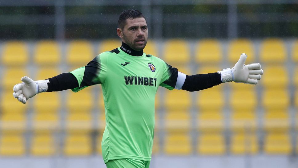 Вратар с над 400 мача в България сложи край на футболната си кариера