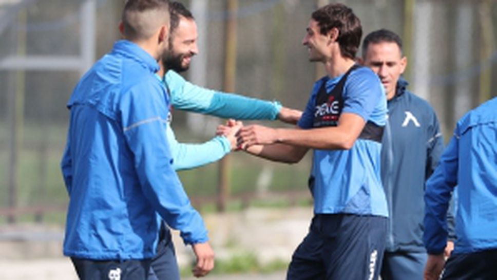 Мартин Райнов отново тренира с Левски