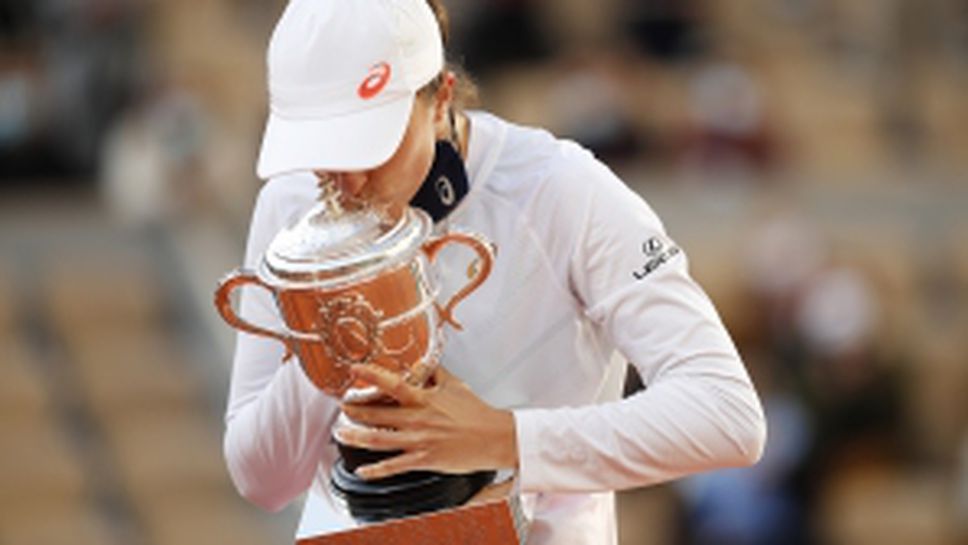 Финал на "Ролан Гарос": Ига Швьонтек - София Кенин 6:4, 6:1