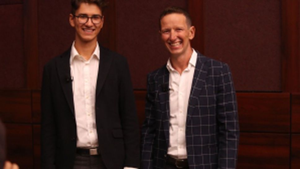 Баща и син преплуваха Атлантическия океан с гребна лодка