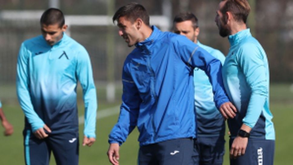 Наско Сираков говори за треньорската рокада преди тренировката на сините