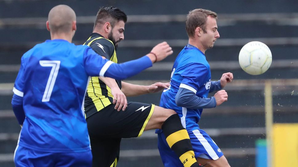 Светкавица и Черно море U17 вкараха по два гола
