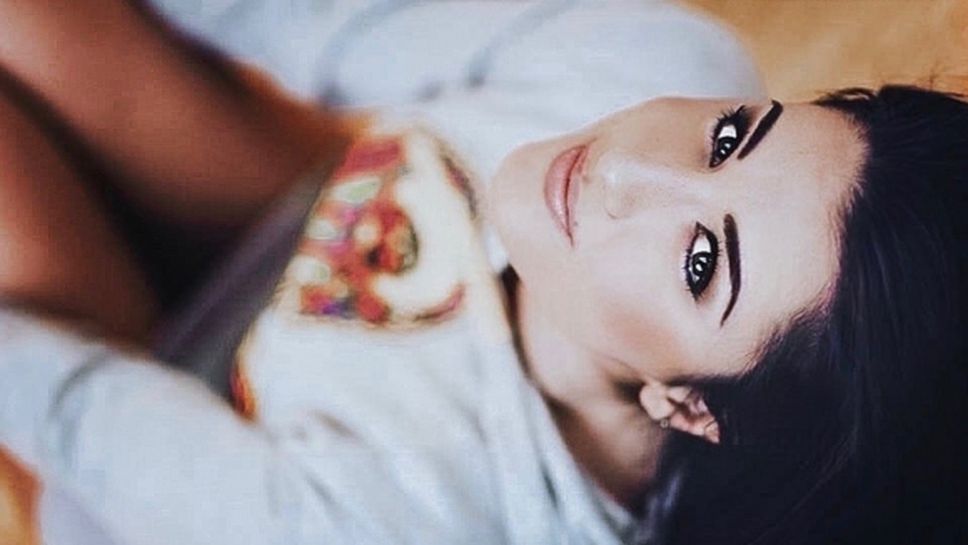 Най-горещата баскетболистка се впуска в нова авантюра