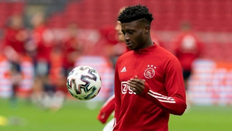 Аякс не пусна четирима африканци за международните мачове