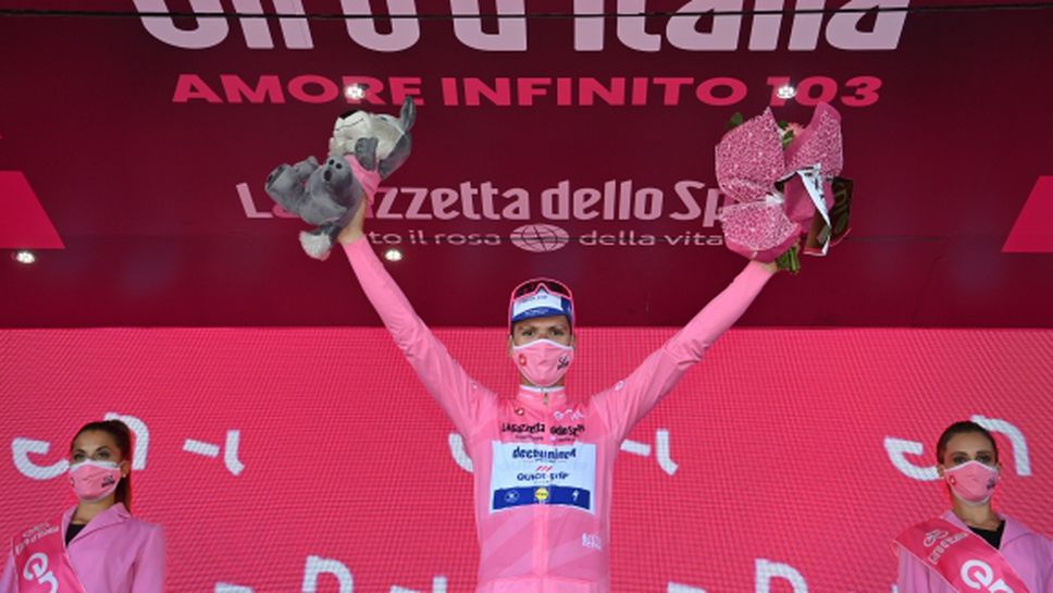 Специалист в спринта с първа победа на Джиро д'Италия, Жоао Алмейда запази лидерската позиция