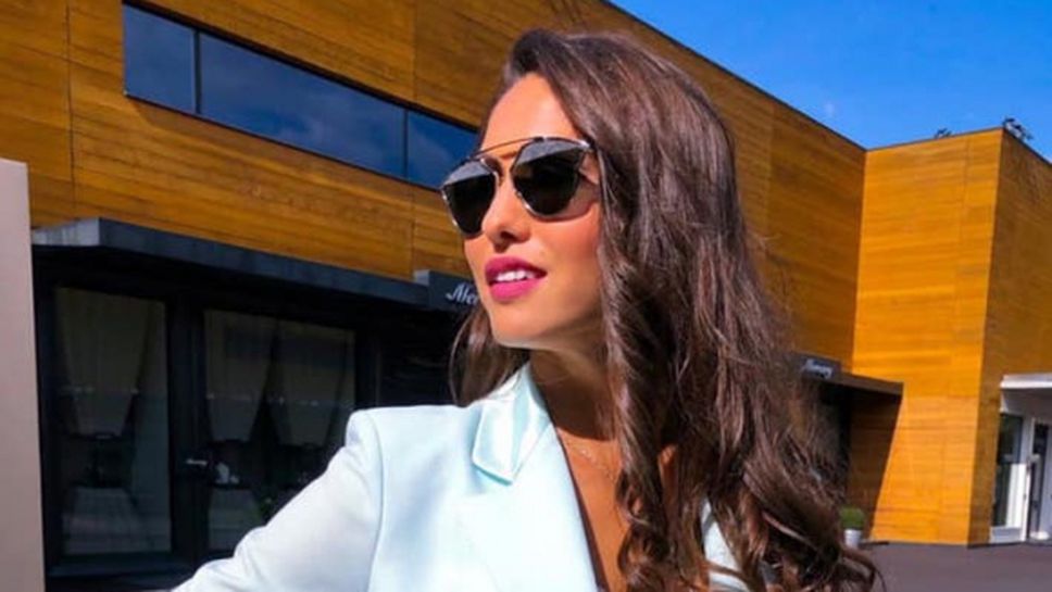 Секси тенисистка натъжи феновете си с неприятна новина