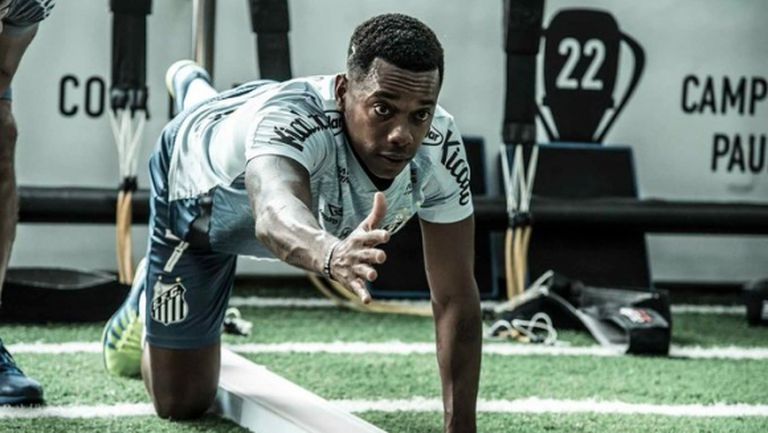  Престоят на Робиньо в родния Сантос продължи единствено 6 дни 