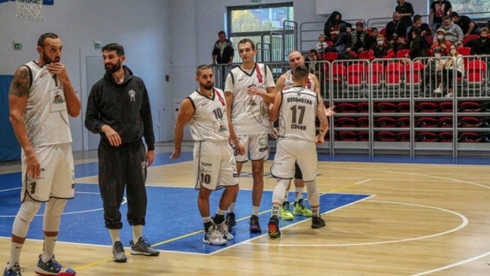 Локомотив София продължава с победите в А група