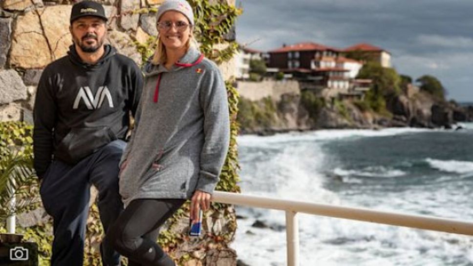 Тодор Спасов и Рияна Ифланд търсят най-добрите места за височинни скокове във вода у нас
