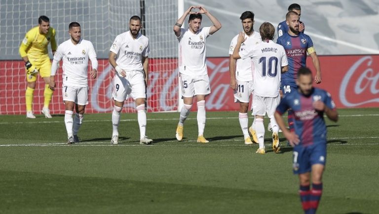 Реал Мадрид разби новак и стъпи на върха в Ла Лига (видео)