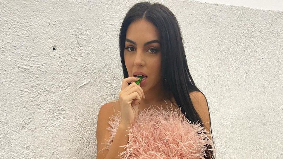 Джорджина не крие нищо от феновете си