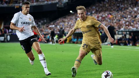  Само Френки де Йонг и Мемфис Депай са с обезпечени места в селекцията на Ван Гаал 