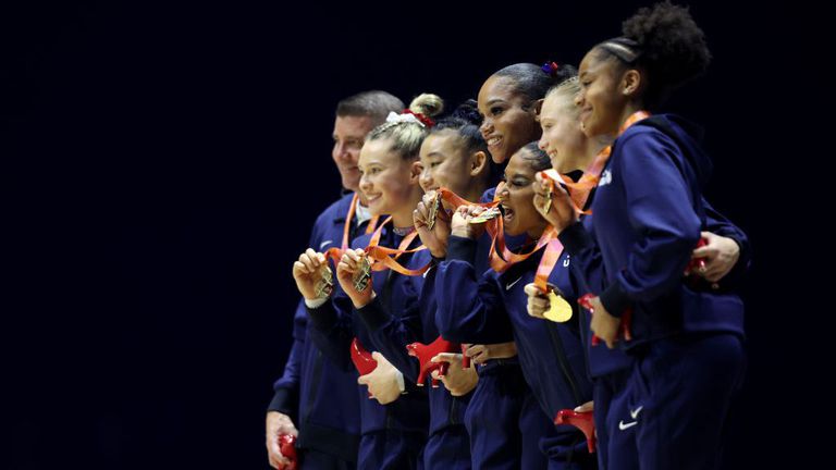 Женският отбор на САЩ по спортна гимнастика спечели рекордна шеста