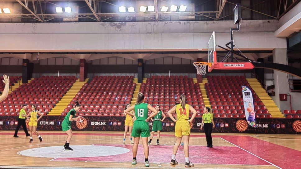Победа и загуба за националните отбори на България на старта на турнира в Скопие