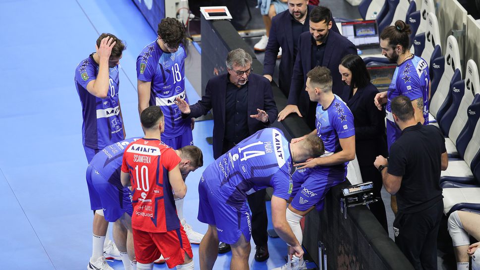 Отборът на Веро Волей Монца в който играят националът Мартин