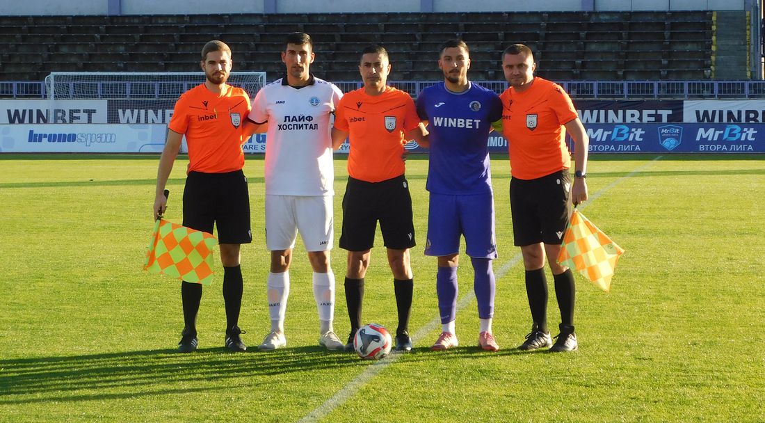 Голово шоу във Велико Търново, уникално попадение от врата на врата