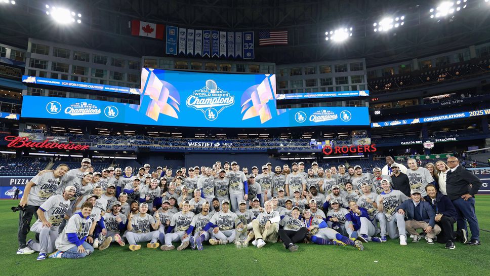 Уил Смит направи хоумрън в 11 ия ининг и Лос Анджелис