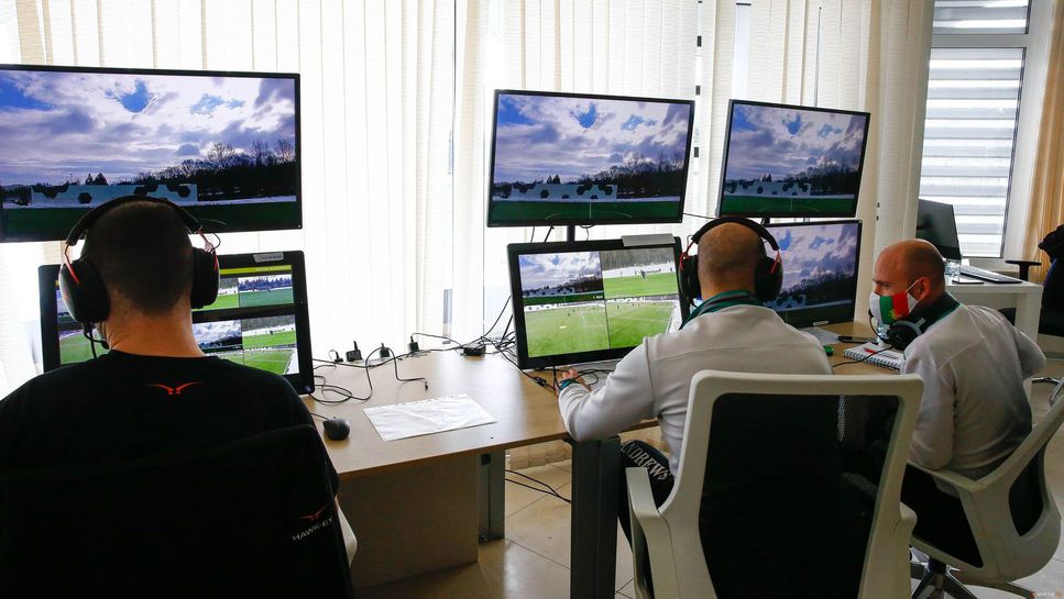 VAR "заспива" за засадите при сняг