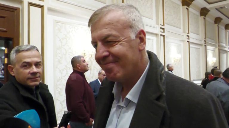 Сираков с усмивка : Левски си има собственик, засега