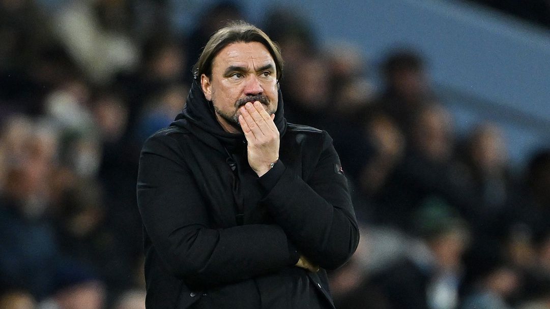 Лийдс уволнява Даниел Фарке при загуби от Челси и Ливърпул